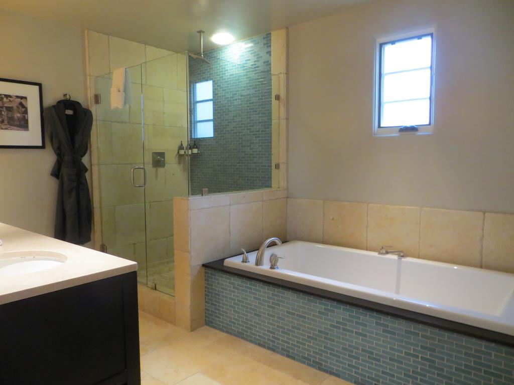 יונטוויל North Block Hotel מראה חיצוני תמונה