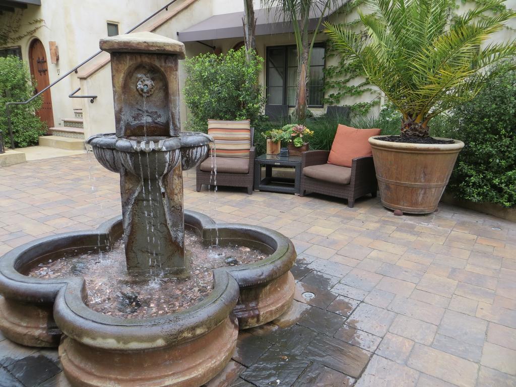 יונטוויל North Block Hotel מראה חיצוני תמונה